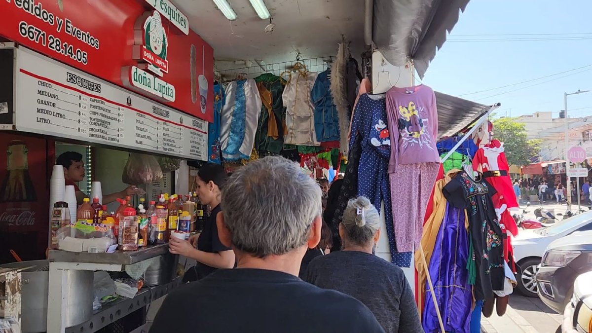 Repuntan ventas en el centro de Culiacán por festivales navideños