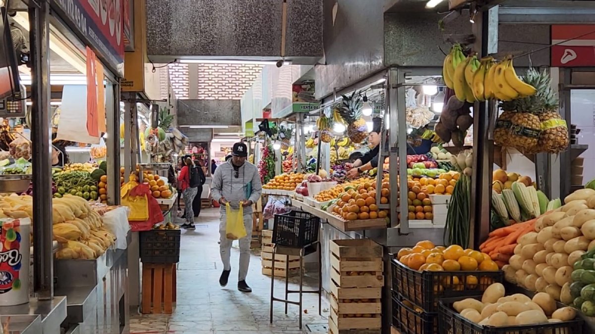 Locatarios del Mercado Garmendia esperan incrementos en la verdura durante el arranque del 2024