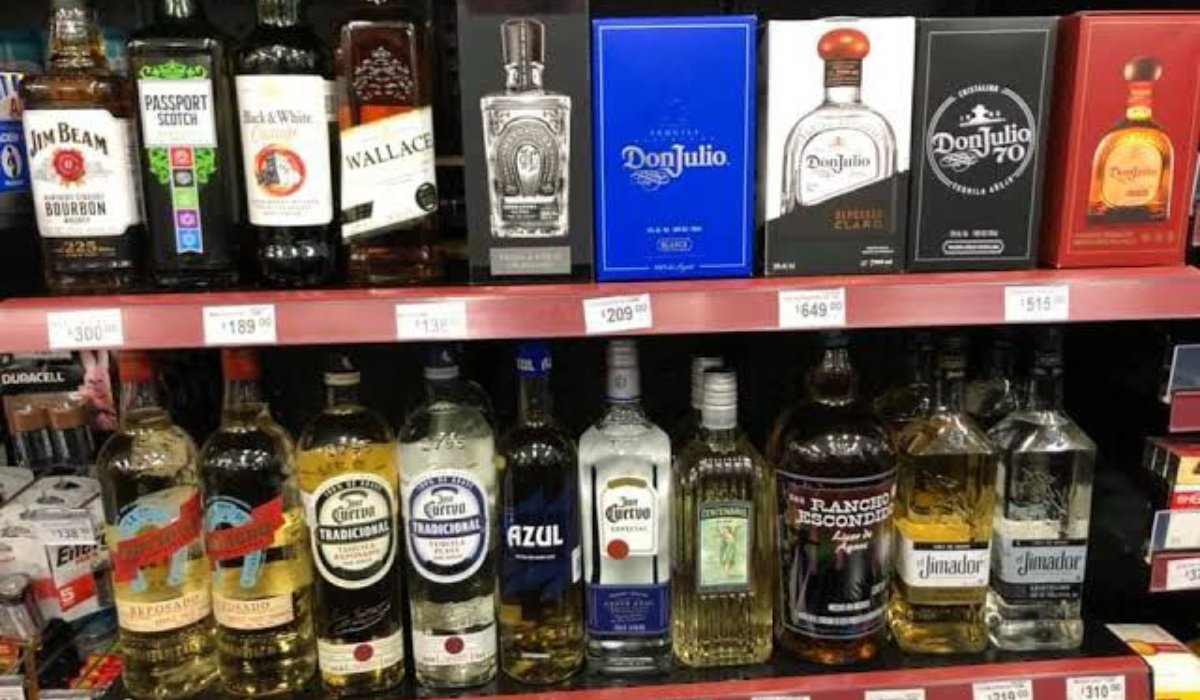 ¡Se prepara para Año Nuevo! Asalta Oxxo en pleno Centro de Culiacán y se lleva dos botellas de alcohol y dinero