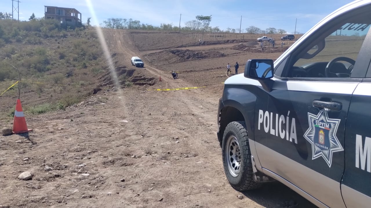 Asesinado a balazos y amarrado con cinta gris en pies, manos y ojos, hallan a hombre en Sanalona, Culiacán