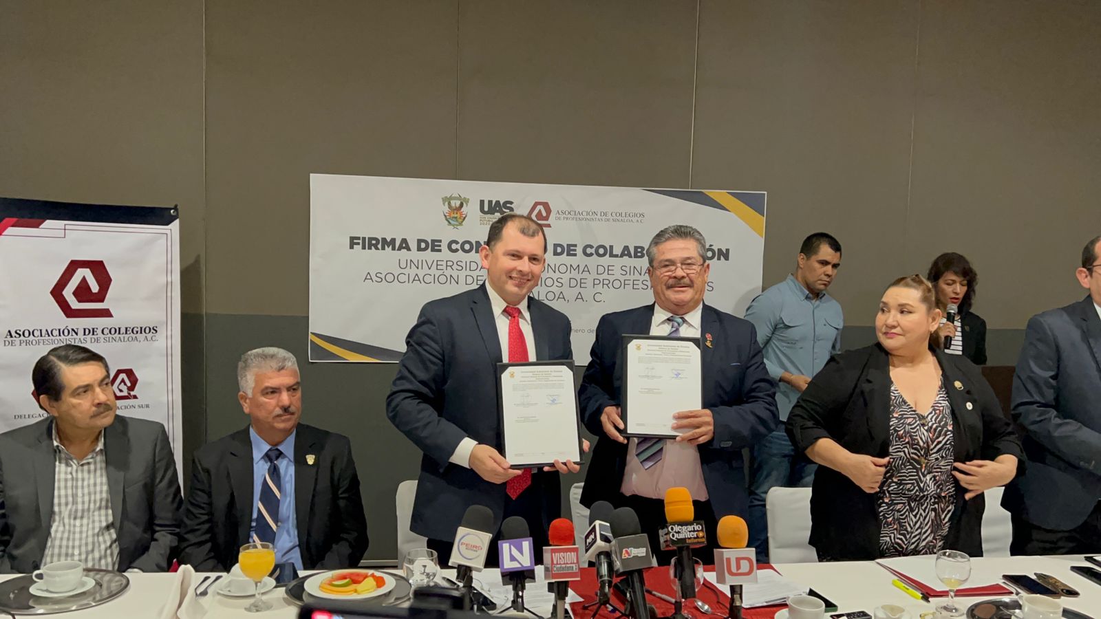 Asociación de Colegios de Profesionistas de Sinaloa y UAS firman convenio de colaboración