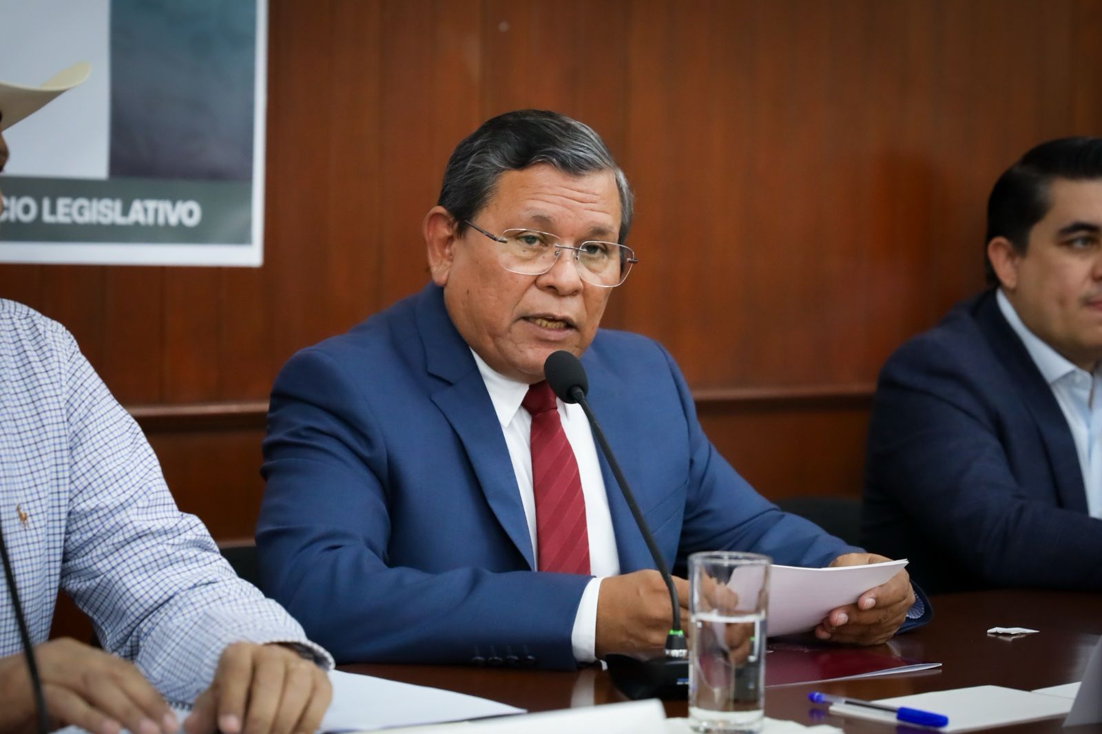 Comparece Jaime Montes Salas ante el Congreso del Estado como parte de la glosa del segundo informe
