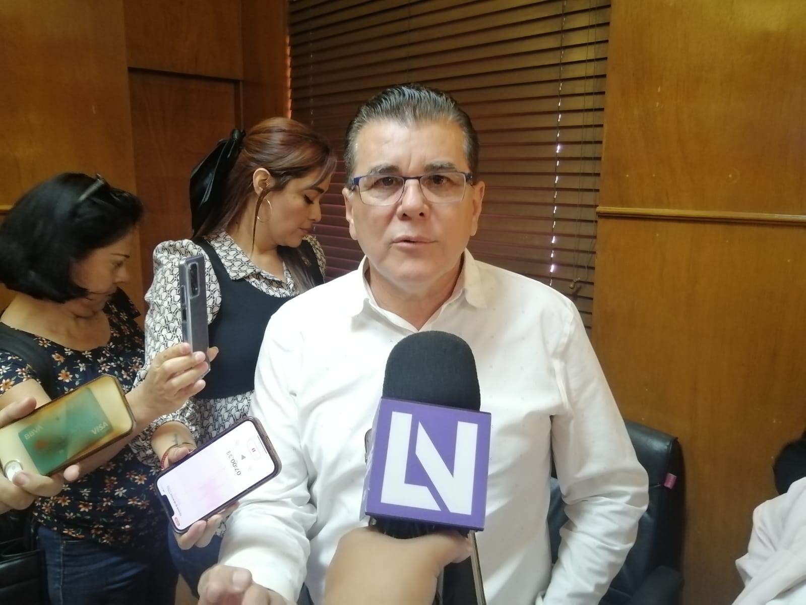 ‘Que el trabajo hable por ti’: Afirma Édgar González ser respetuoso de las encuestas electorales