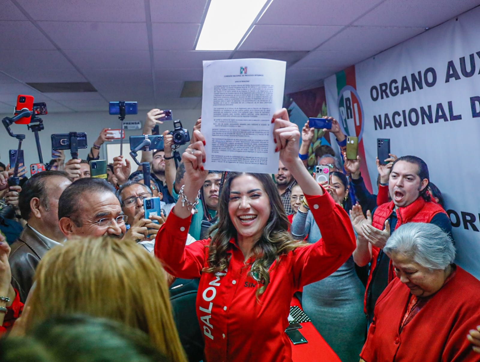 En fórmula con el panista Eduardo Ortiz, se registra Paloma Sánchez como candidata al Senado de la República por el PRI