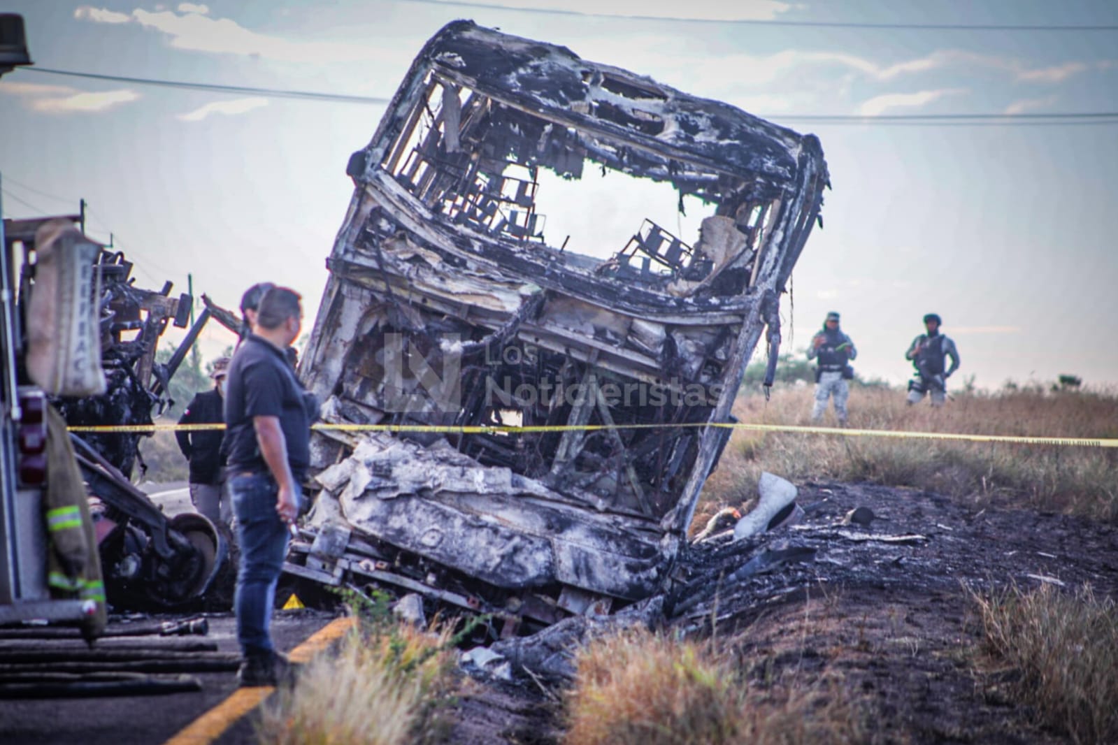 “Damos gracias a Dios que pudimos salvarnos”: Pasajero; en menos de un minuto todo el camión estaba en llamas