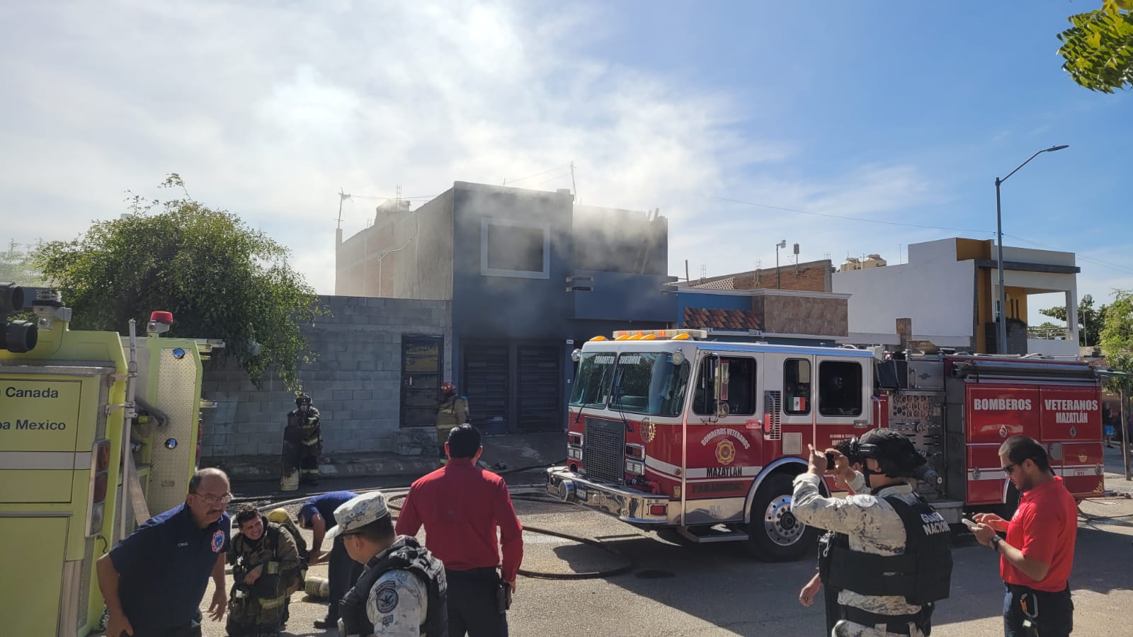 Explota tanque de gas en el interior de un domicilio, en el fraccionamiento La Riviera, en Mazatlán