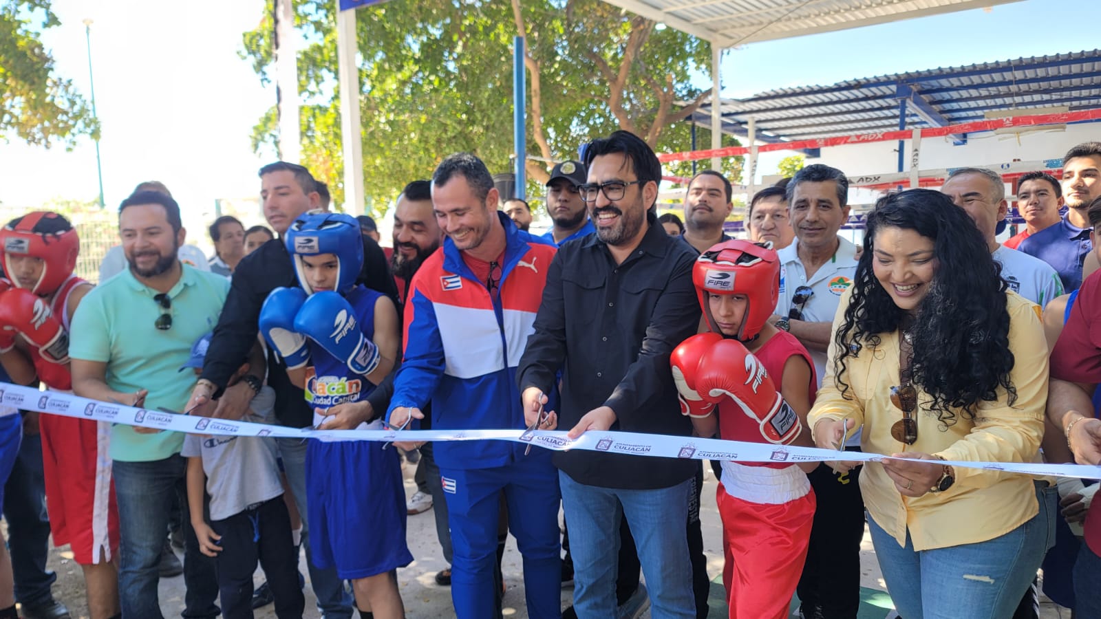 Gámez Mendívil inaugura ring de boxeo en el Polideportivo Valle Alto