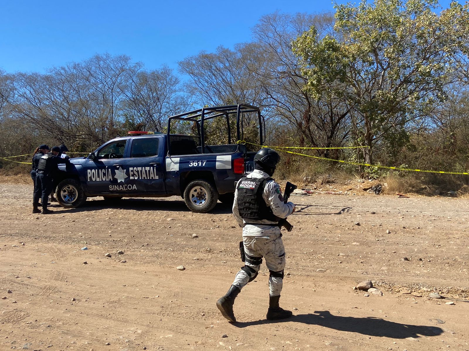 Hallan restos oseos de un hombre por el camino a la Casa del Lago en La Primavera, Culiacán