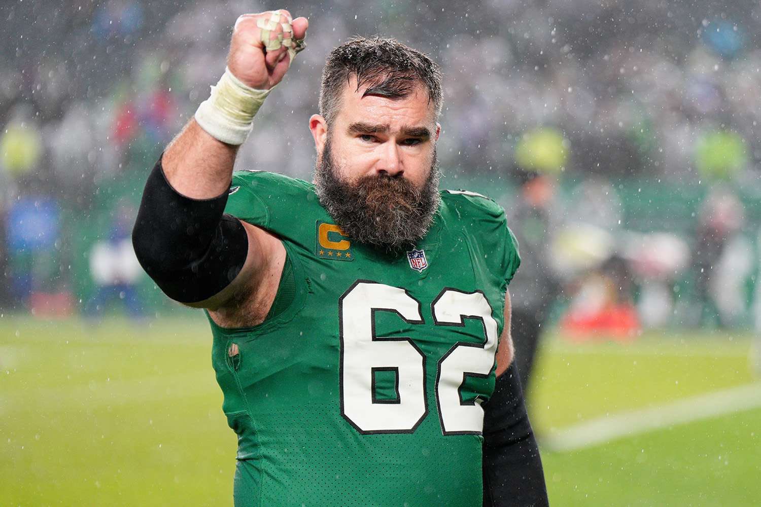 Jason Kelce anuncia su retiro de la NFL tras eliminación de los Eagles