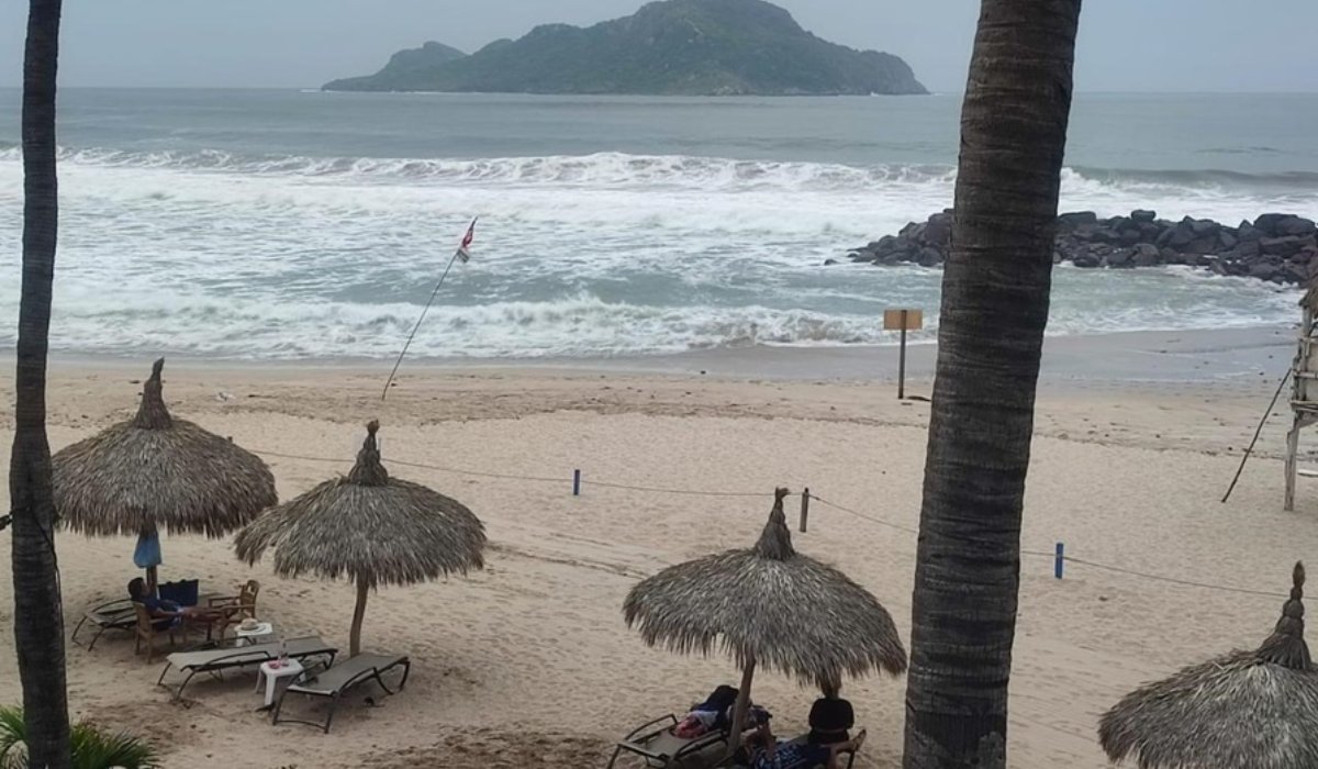Buscará el Ayuntamiento de Mazatlán llegar a un acuerdo con palaperos que tienen bloqueados accesos a playa