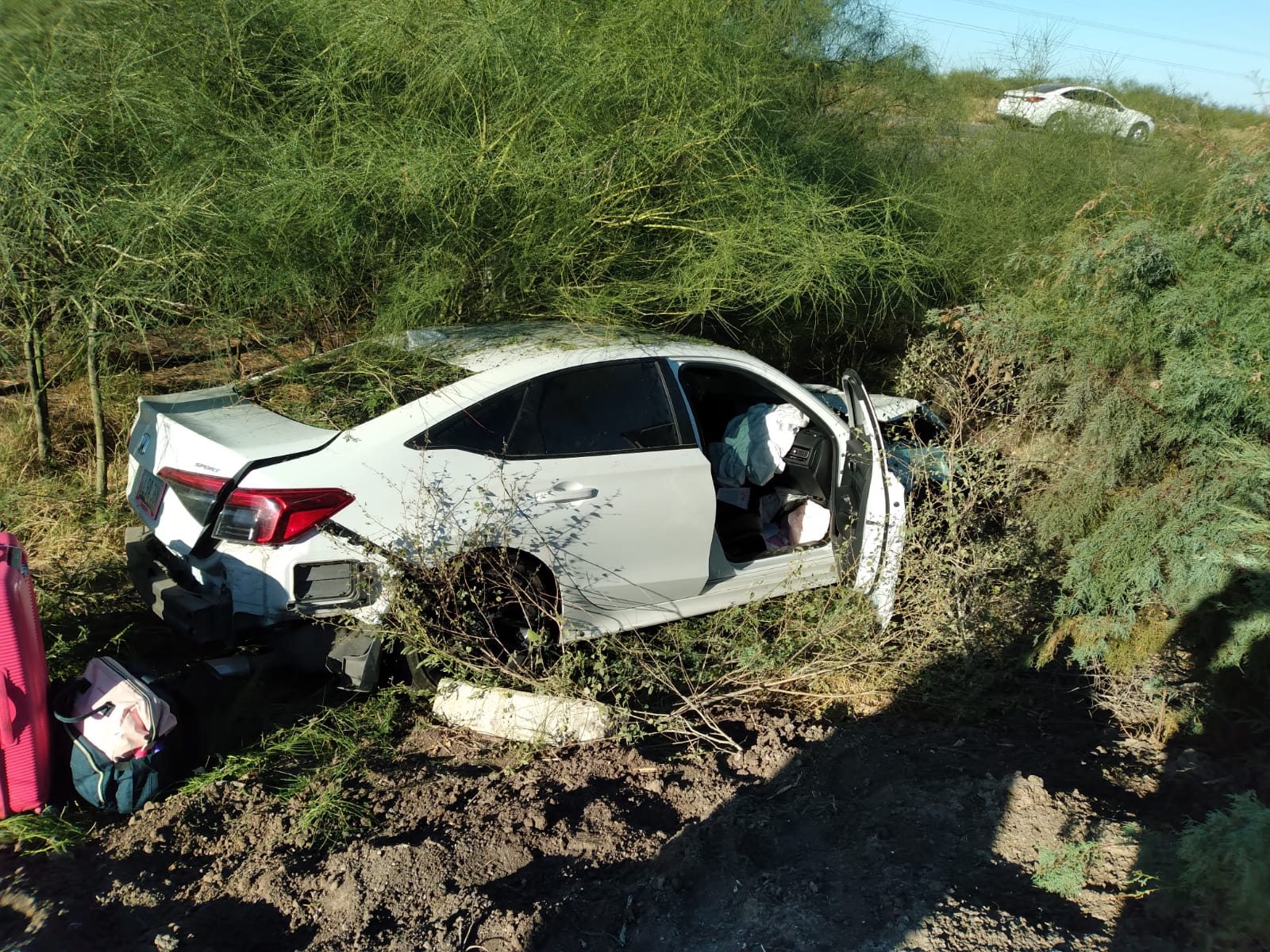 Salida de camino en el Valle del Carrizo, Ahome, deja tres personas lesionadas
