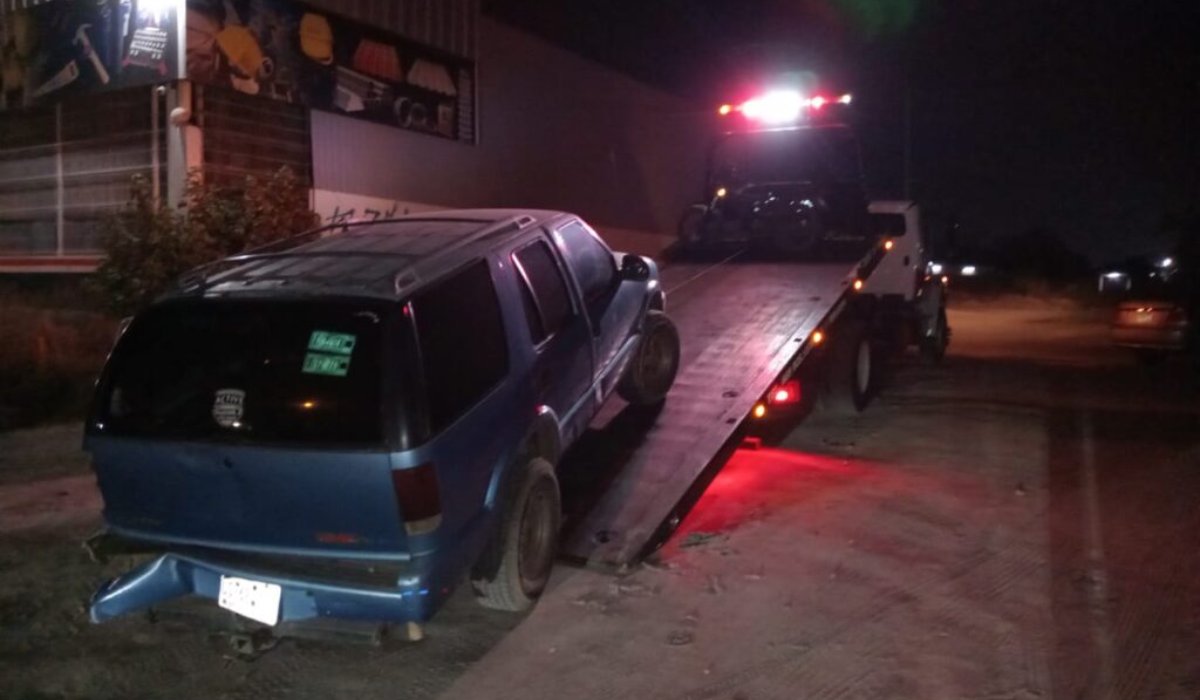 Motociclista resulta lesionado luego de chocar contra una camioneta en Mazatlán