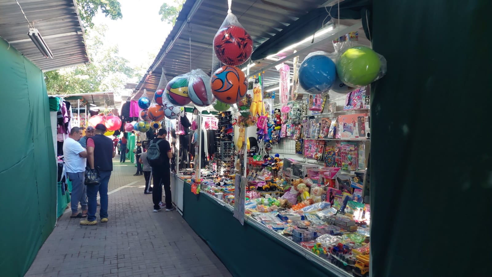 ¡Ya hay fecha! Cabildo analiza autorización para la instalación de la Verbena Popular Decembrina en Guamúchil, Sinaloa