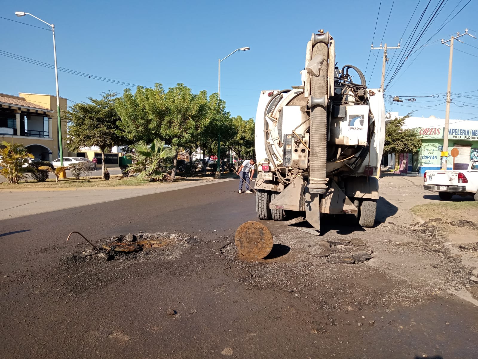 Buscan poner fin a derrames de aguas negras en la avenida Jacarandas de Mazatlán
