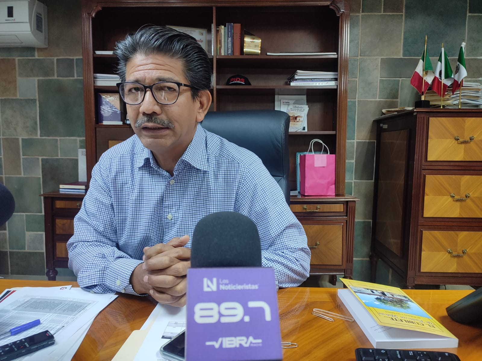 ¡Síguenos en Facebook, Twitter, YouTube e Instagram! La información más relevante de lo que acontece en Sinaloa, México y el mundo está en Los Noticieristas