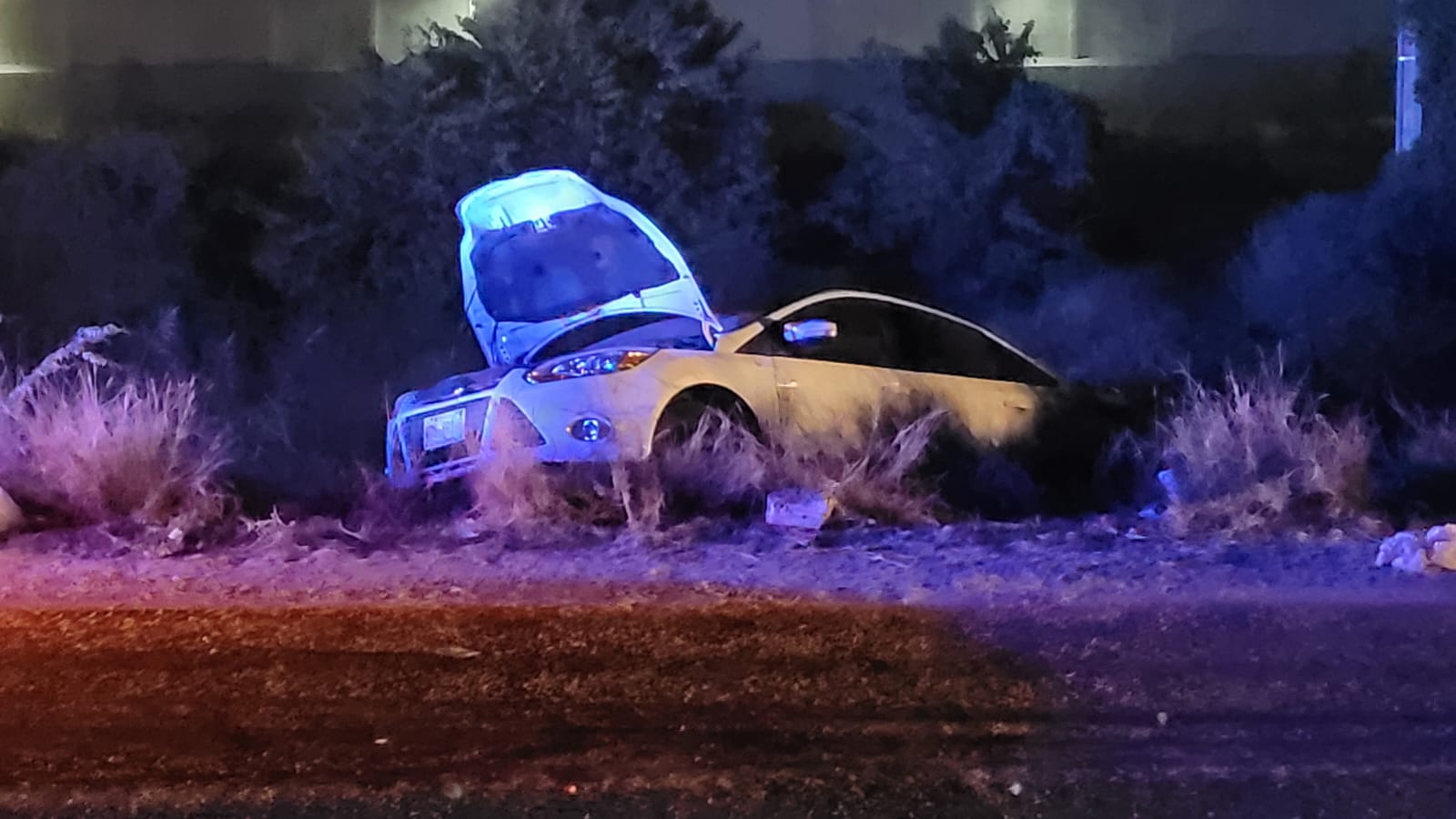 Autobús impacta un vehículo sobre la carretera México 15 en Mazatlán
