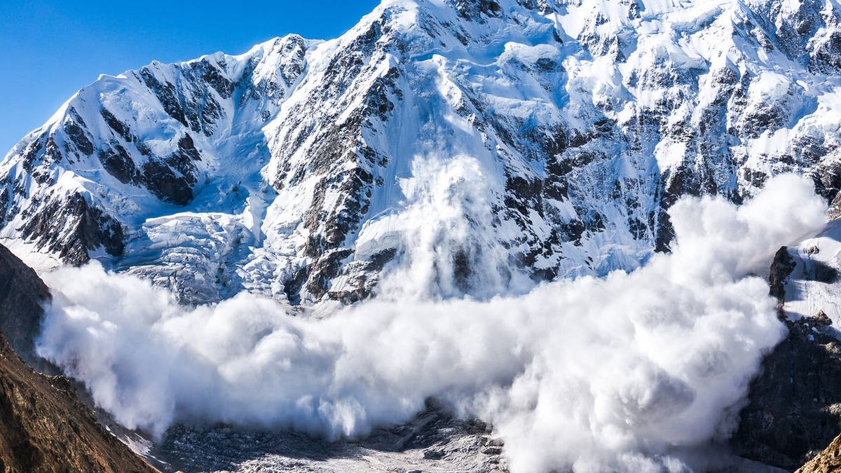 ¡Nieve mortal! Avalancha mata a una persona en California y hiere a tres más