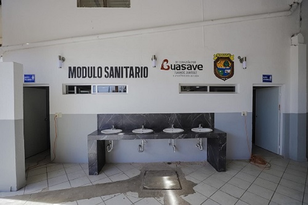 Invierten 1.2 MDP en módulos sanitarios de Central Camionera y Mercado Municipal en Guasave