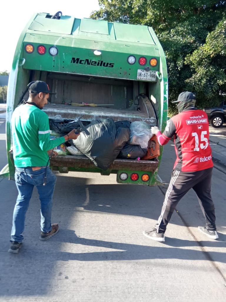 La gente no hace caso, sigue sacando su basura fuera de horario: Ayuntamiento de Ahome