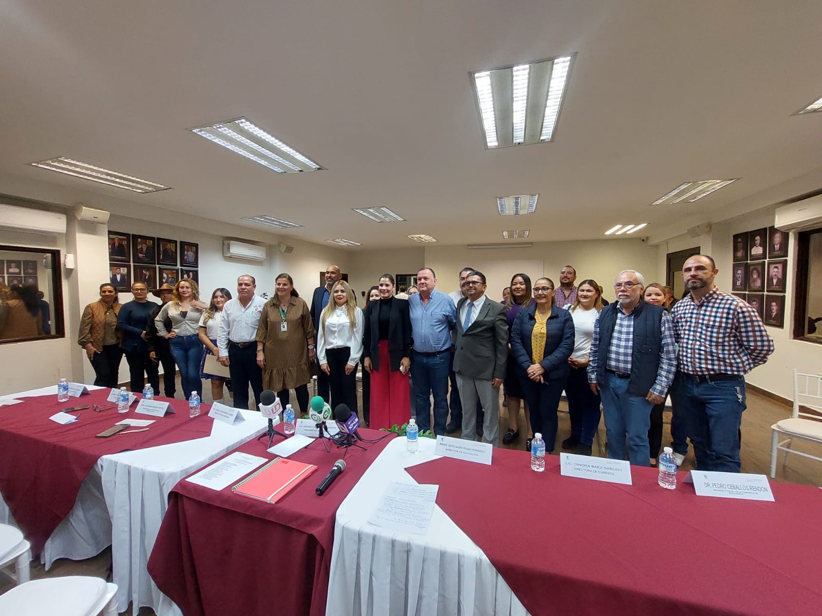 Entrega el Ayuntamiento de Ahome becas a estudiantes de escuelas técnicas de Icatsin y Cecati