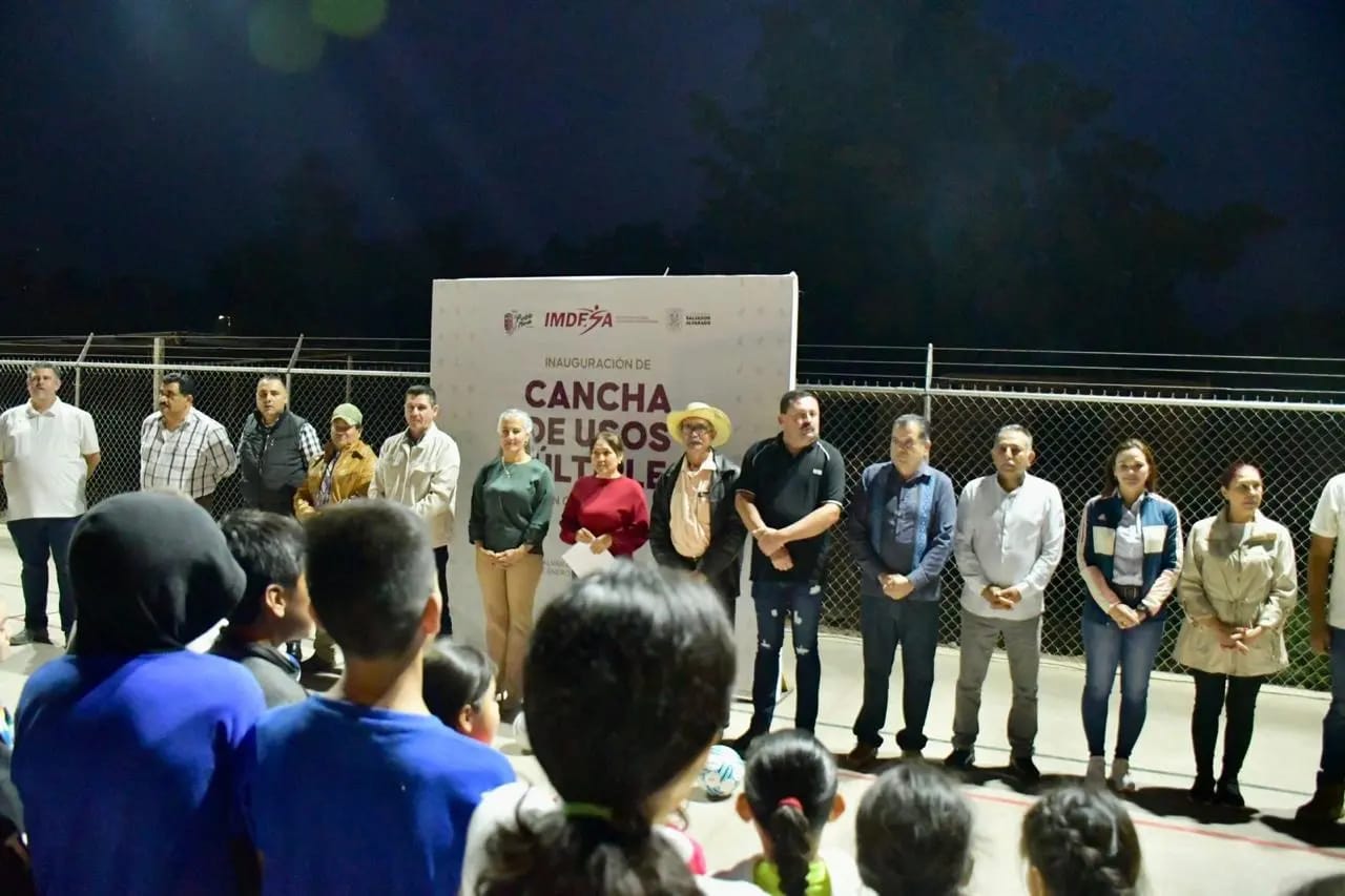 Cruz Blanca, Salvador Alvarado ya tiene cancha de usos múltiples; alcalde les hace entrega