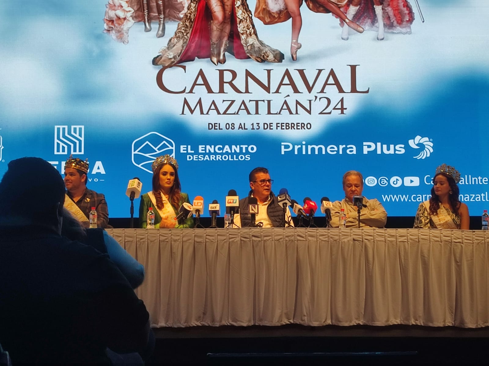 Carnaval Mazatlán 2024: Alfredo Olivas y Julión Álvarez encabezan la cartelera de las fiestas del puerto