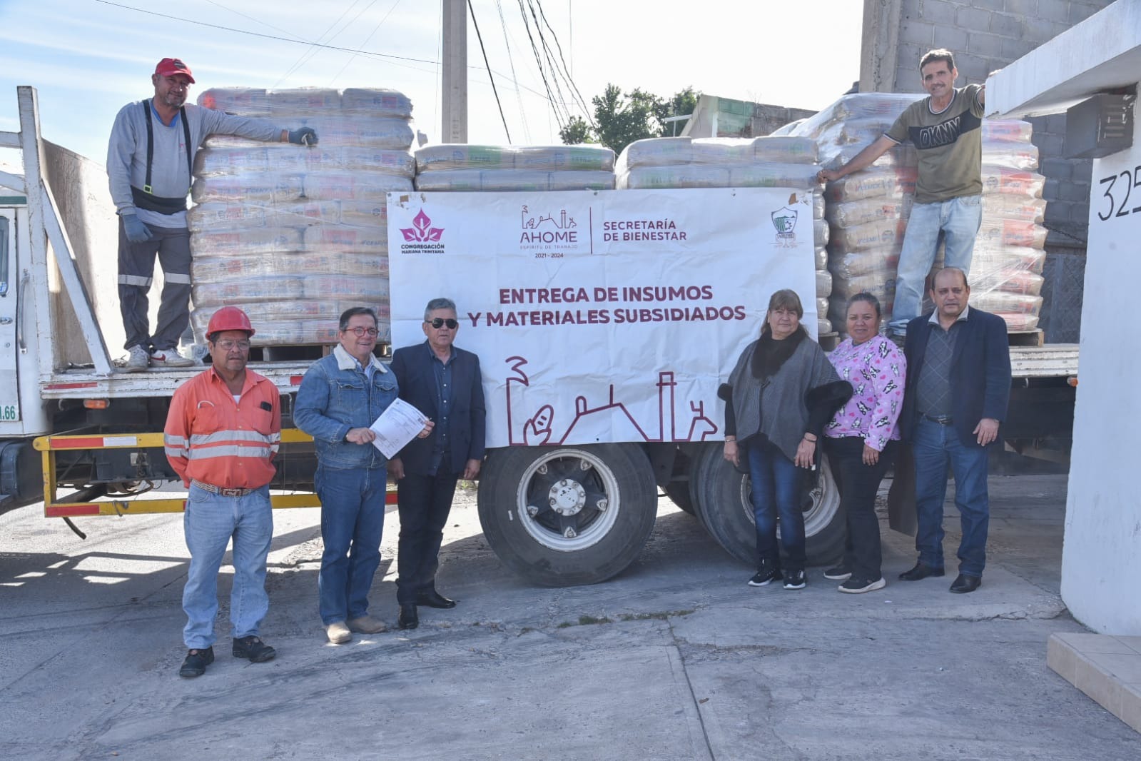 ¿Te falta cemento para terminar la obra?, el Ayuntamiento de Ahome y la Fundación Mariana Trinitaria te lo subsidian