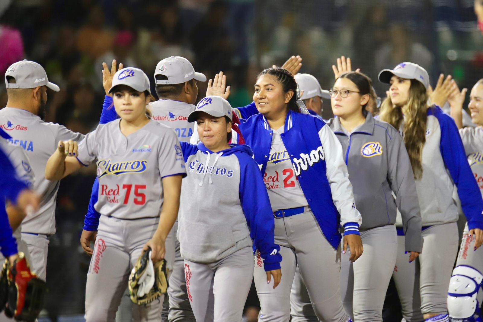 Charros de Jalisco se queda con dramática serie ante Bravas en la Liga Mexicana de Softbol