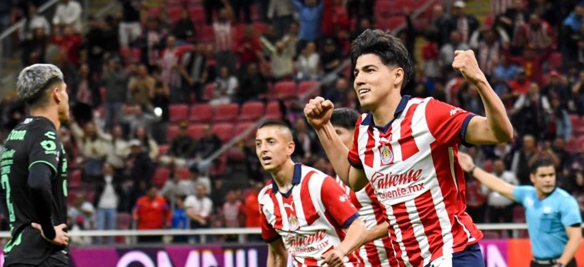 Chivas sufre, pero empata ante el Santos en el inicio del Clausura 2024 de la Liga MX