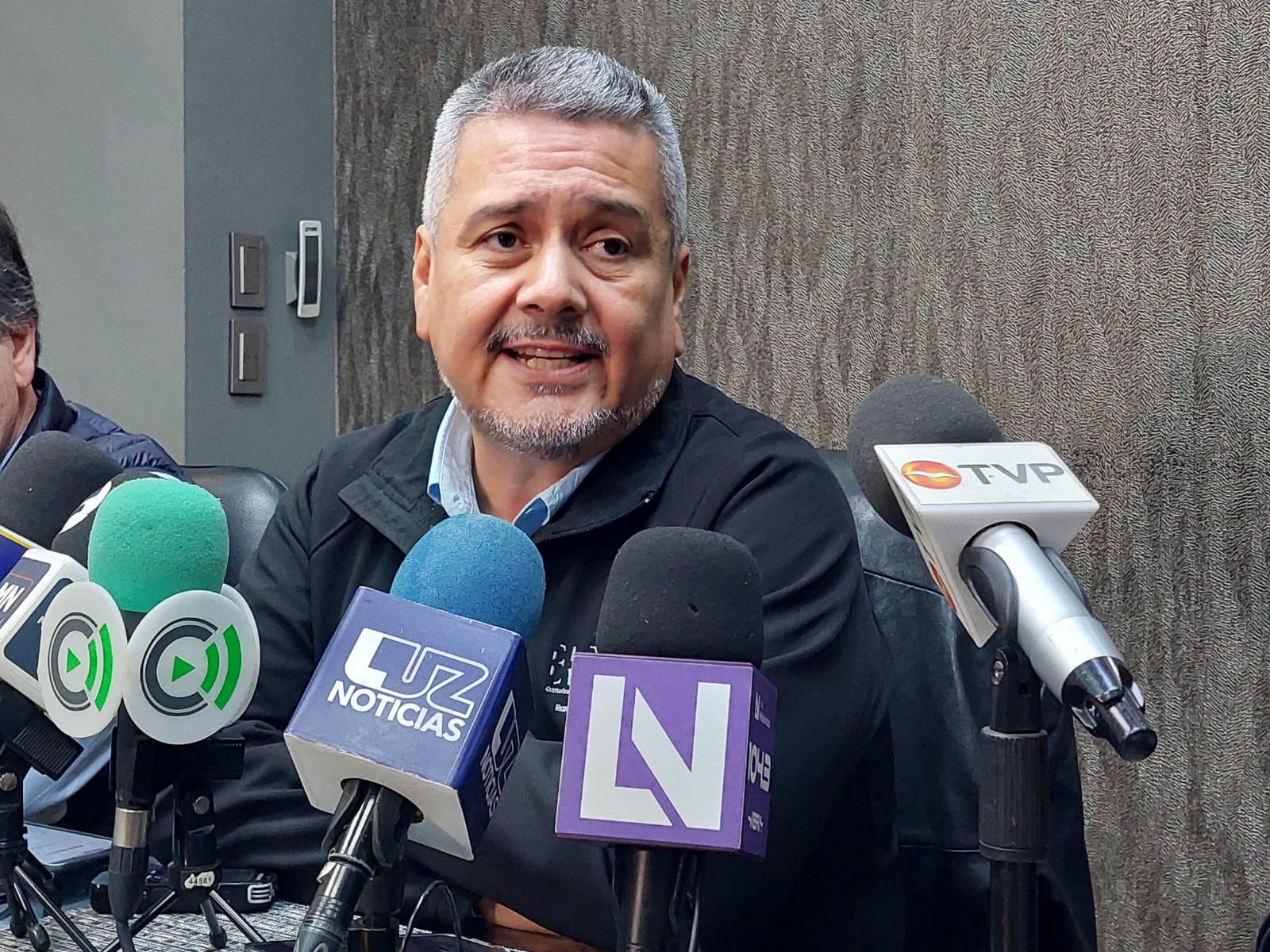 Invita Coparmex a no creer en encuestas que digan que todo está definido por la presidencia de México