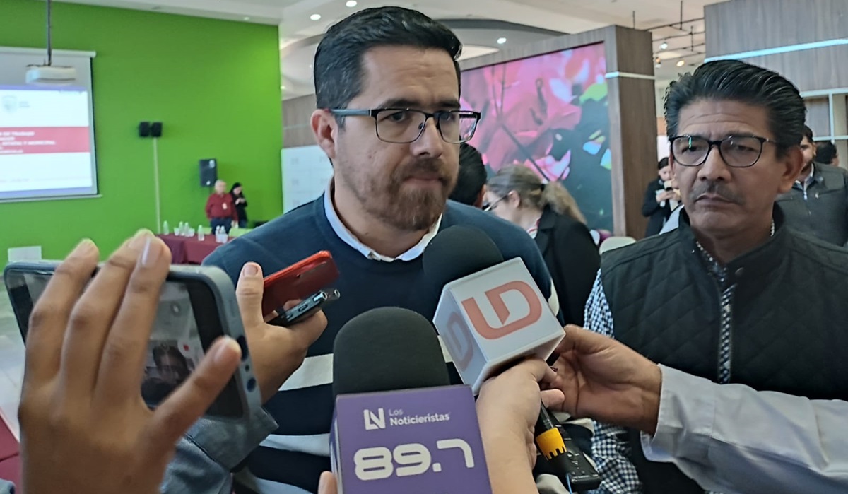 Carlos Julián, hijo de jornaleros con paladar hendido y labio leporino, se operará sin costo: Cuitláhuac González