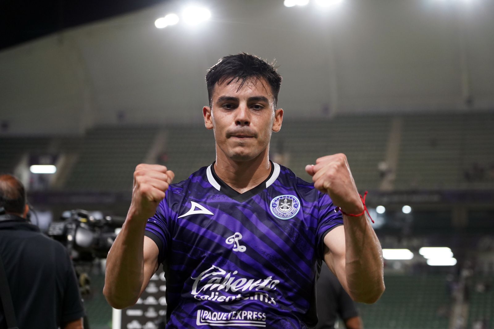 Facundo Almada se queda hasta el 2026 con el Mazatlán FC en la Liga MX