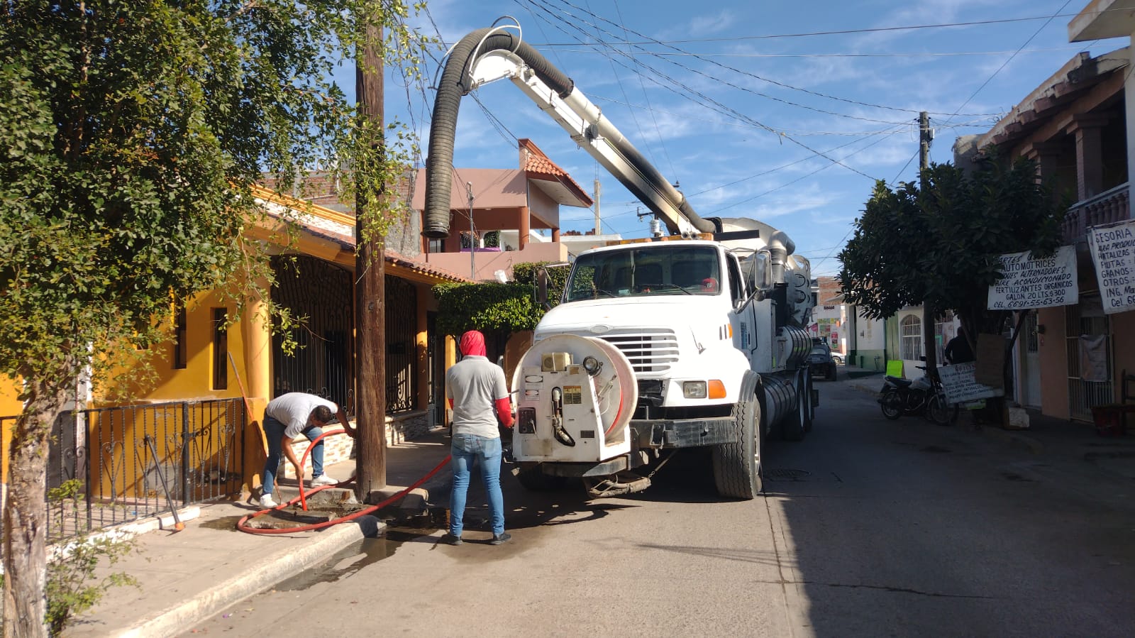 Lleva Jumapam jornada de desazolve a Villa Unión, más de 20 reportes fueron atendidos