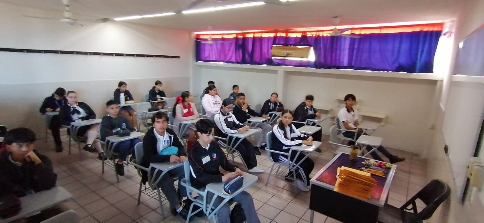 Estudiantes de 12 colegios de Mazatlán compiten en la Onceava Olimpiada de Matemáticas