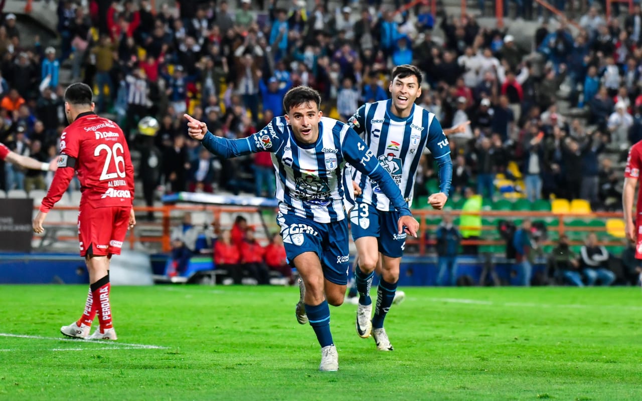 Pachuca venció al Atlas en una lluvia de goles que ambos equipos regalaron en el estadio Hidalgo