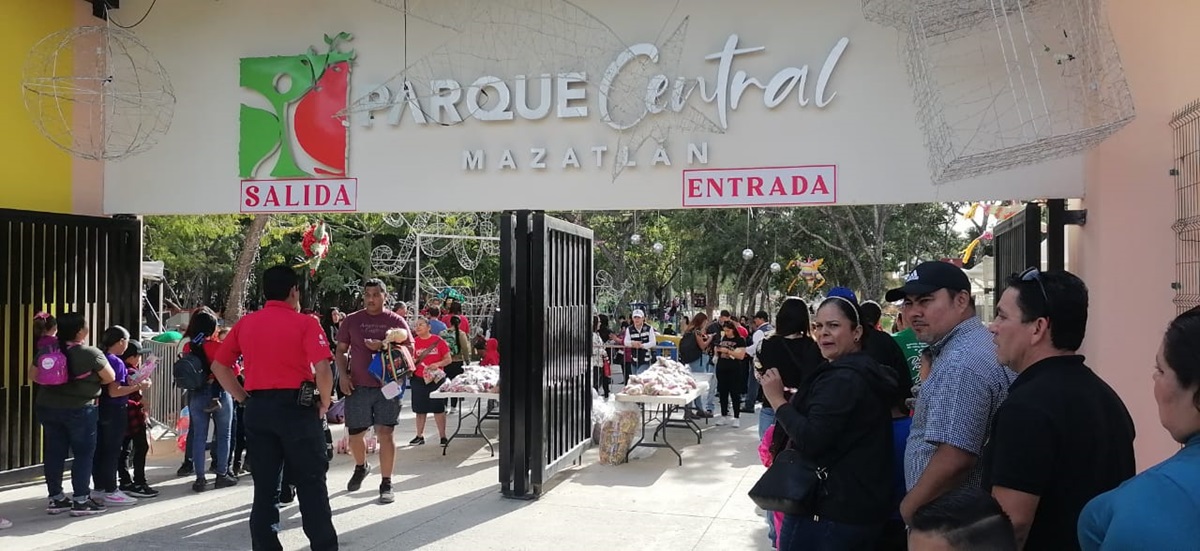Pondrán cámaras de vigilancia en el Parque Central en Mazatlán