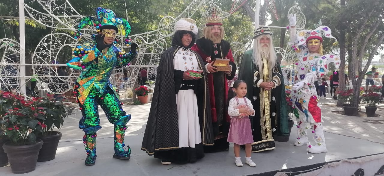 Con gran evento festejan el Día de los Reyes Magos en el Parque Central de Mazatlán