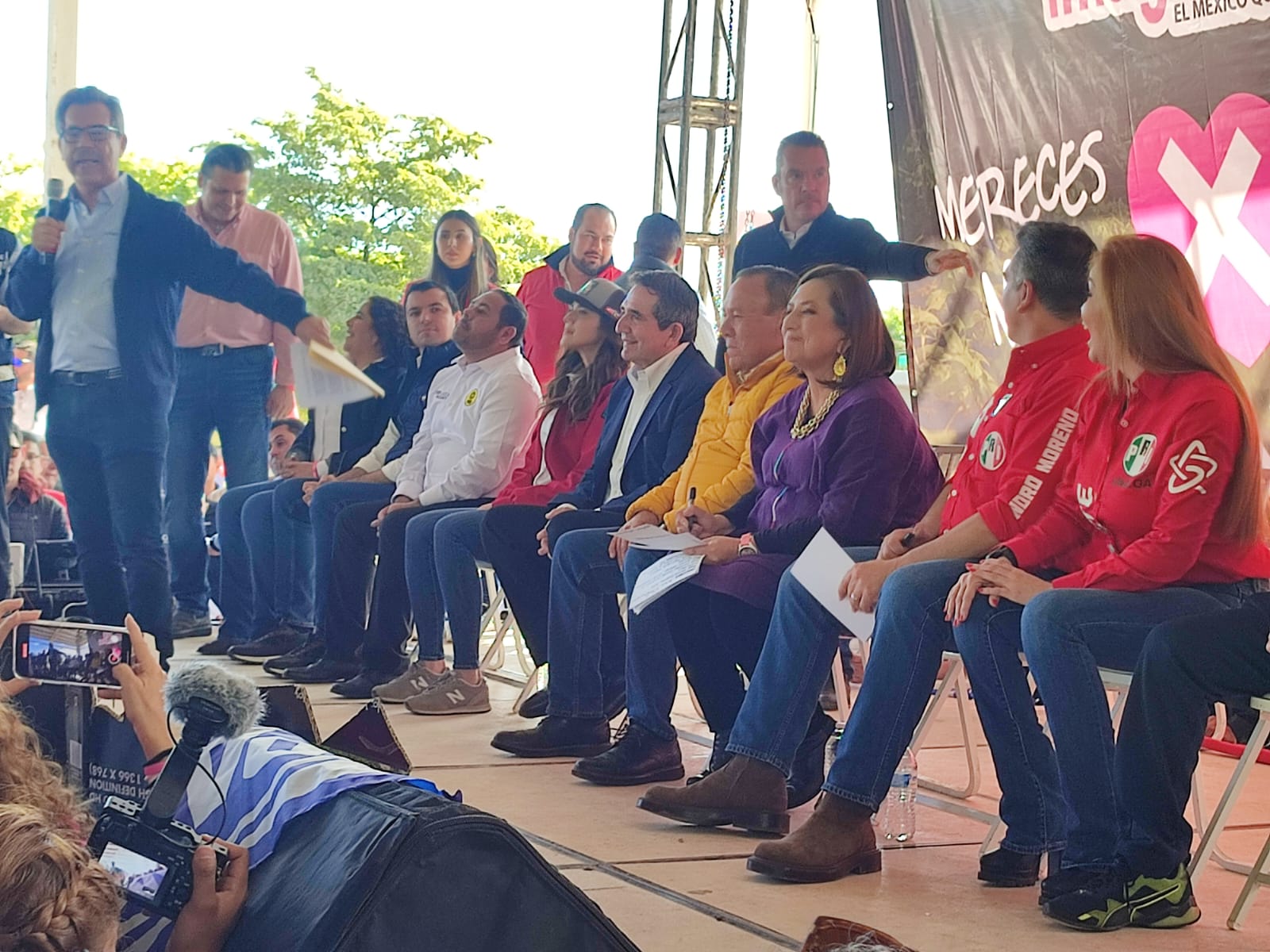 Ofrece Xóchitl Gálvez pensión a adultos de 60 años al llegar a la Presidencia de México