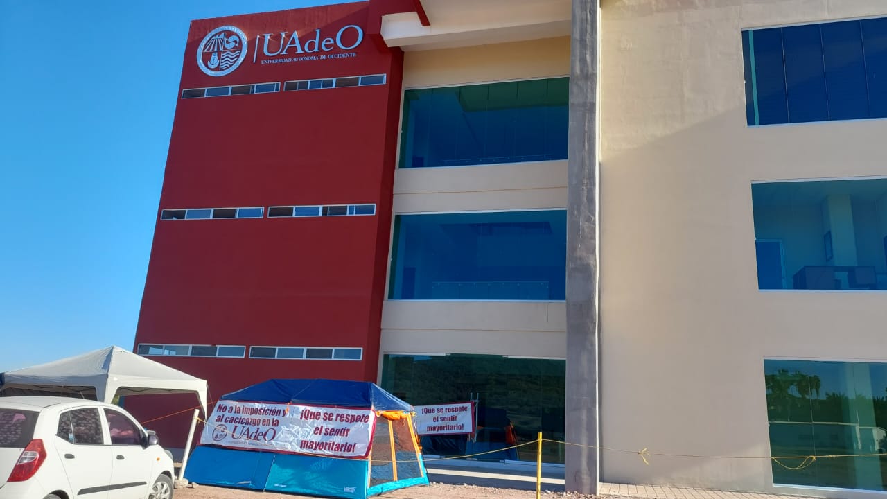 “Rectoría de la UAdeO es un edificio hecho de cartón”: Profesores exigen una auditoría