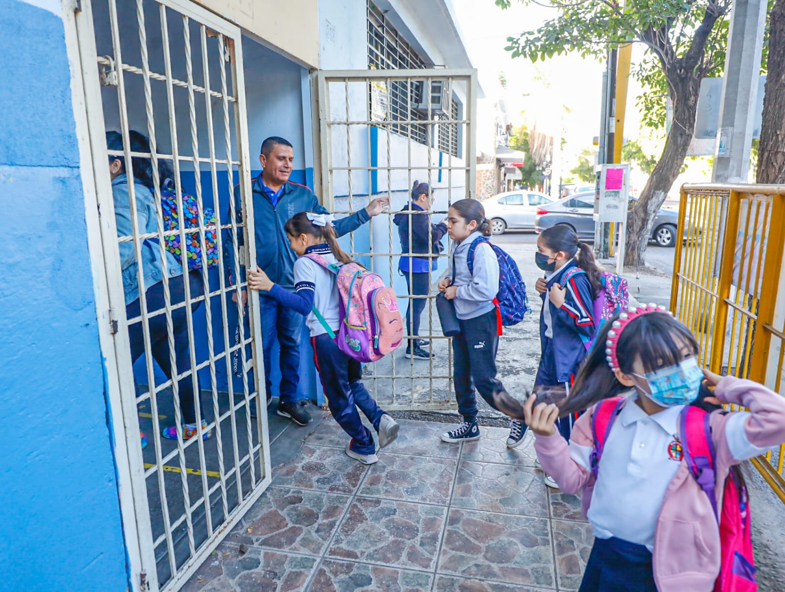 No hay escuelas con dificultades para iniciar ciclo escolar en Sinaloa: Rubén Rocha