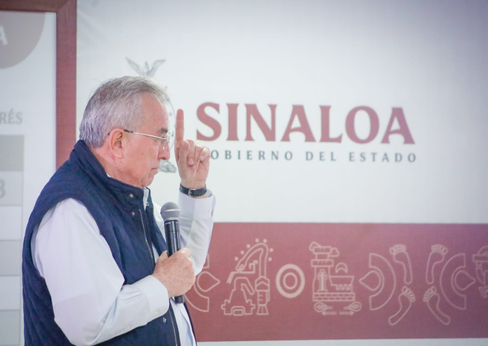 Rocha pidió permiso sin goce de sueldo tras acudir a cierre de campaña de Claudia Sheinbaum