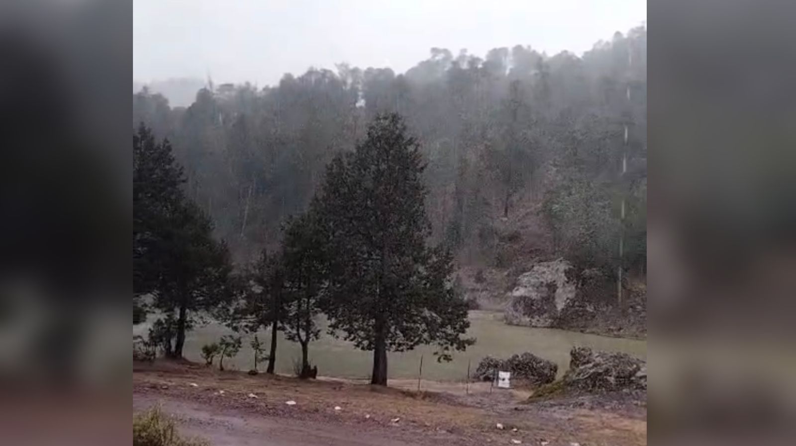 ¡Qué frío! Se cumple el pronóstico y cae aguanieve en la sierra de Badiraguato, Sinaloa (VIDEO)