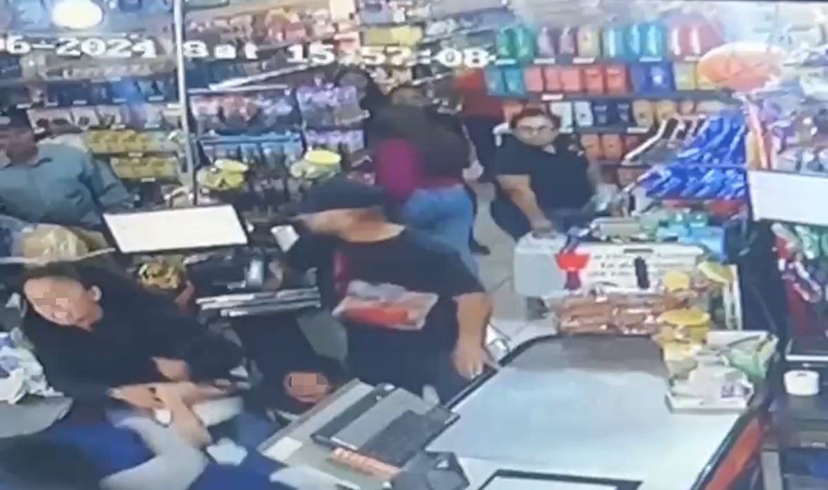 ¡HAY VIDEO! Así fue el asalto donde pareja con un niño baleó a propietario de súper, en Guasave
