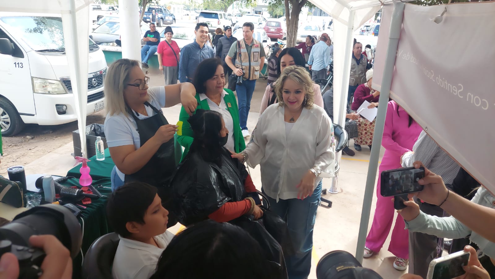 Angosturenses se benefician con la Brigada de Bienestar de DIF Sinaloa
