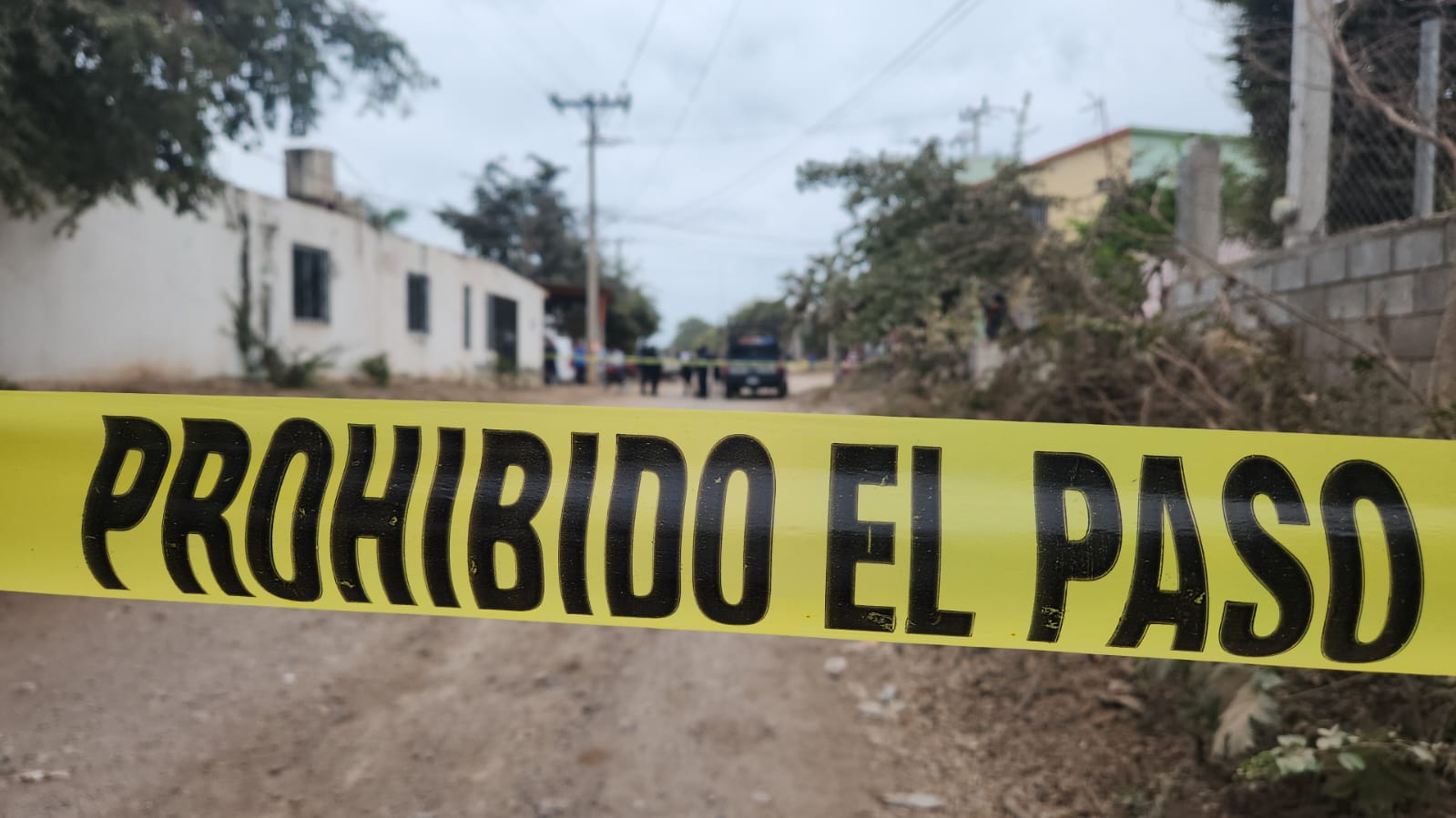 Asesinado a balazos y esposado de las manos localizan a un hombre en San Pedro, Navolato