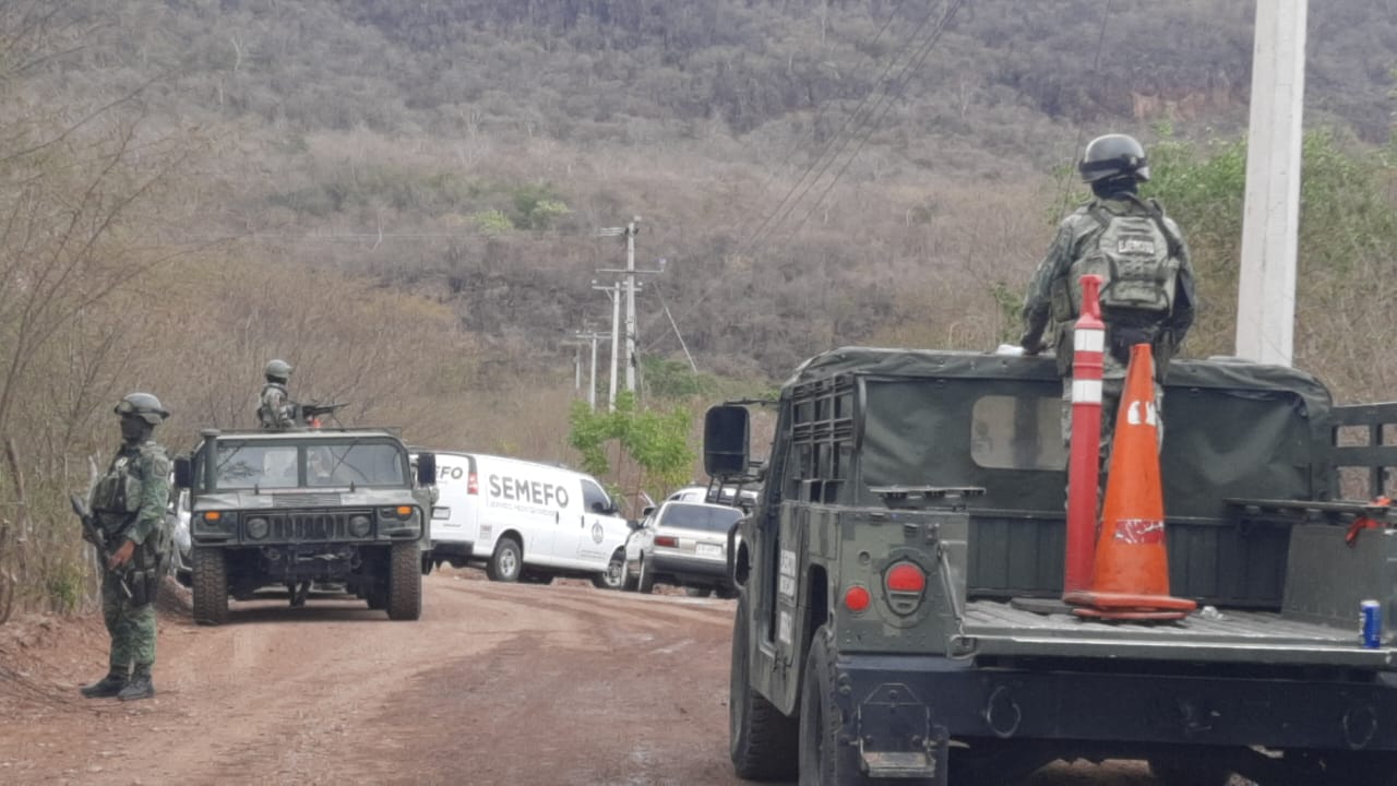 Con un ‘narcomensaje’ en cartulina en el pecho y ‘encobijado’, hallan asesinado a un hombre en Culiacán