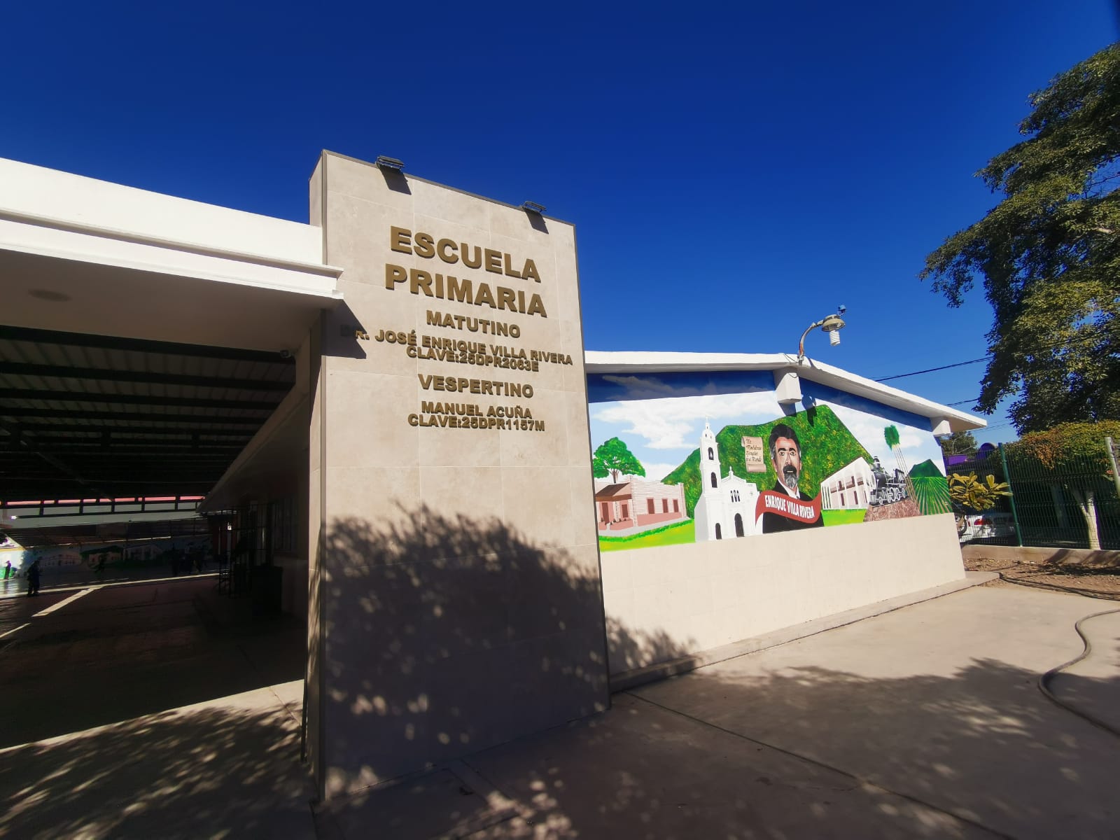 Encuentran bolsa de mariguana en la escuela Enrique Villa Rivera en Los Mochis