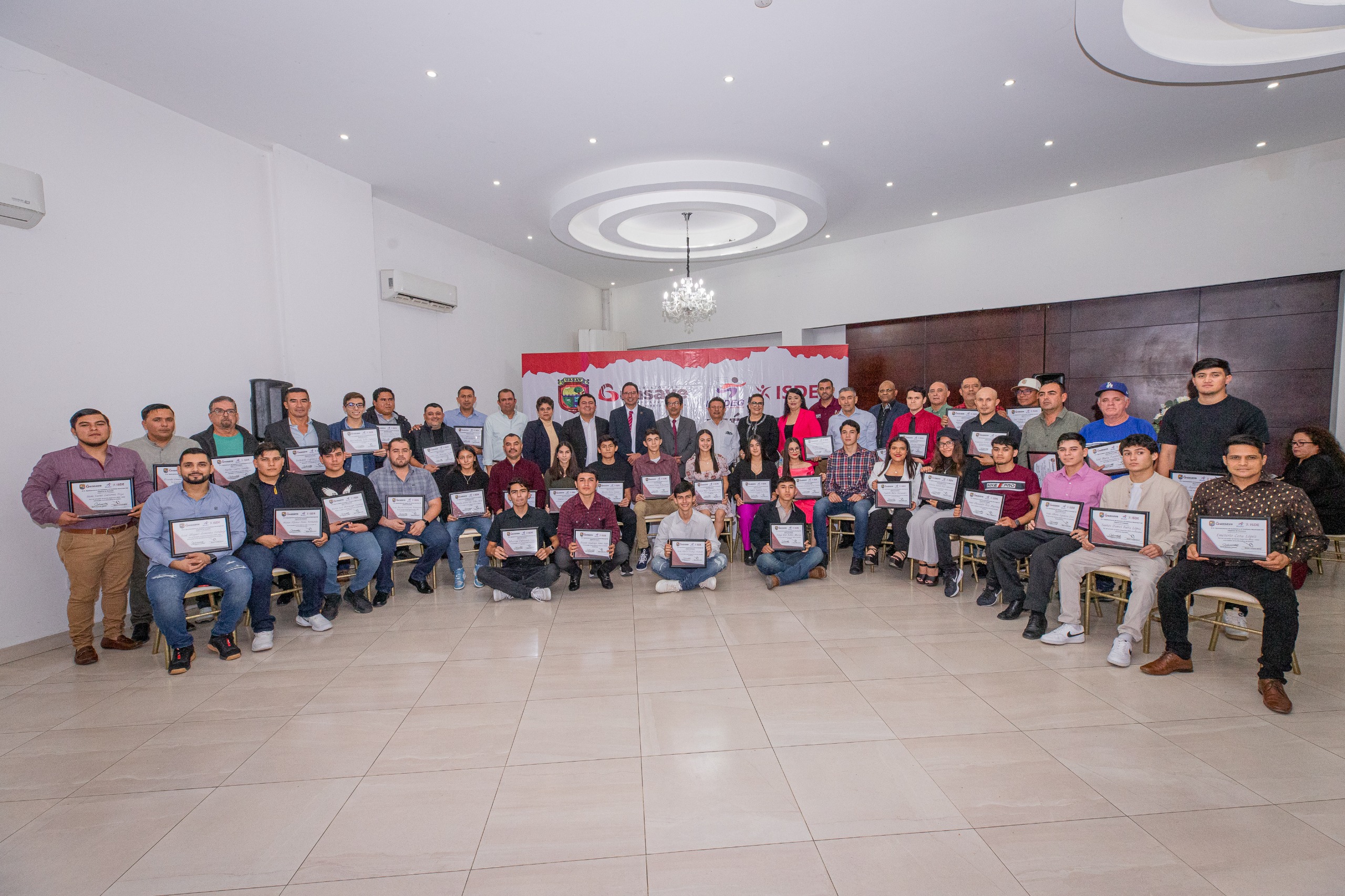 El IMUDEG entrega por primera vez el Premio al Mérito Deportivo 2023