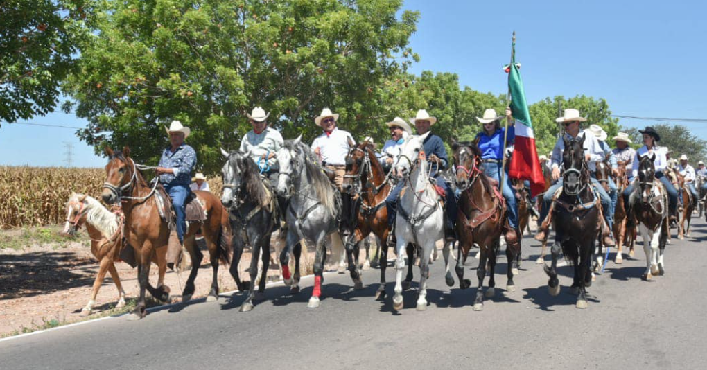 Jinetes de Ahome se alistan para recorrer 15 kilómetros a lomo de caballo este 24 de febrero