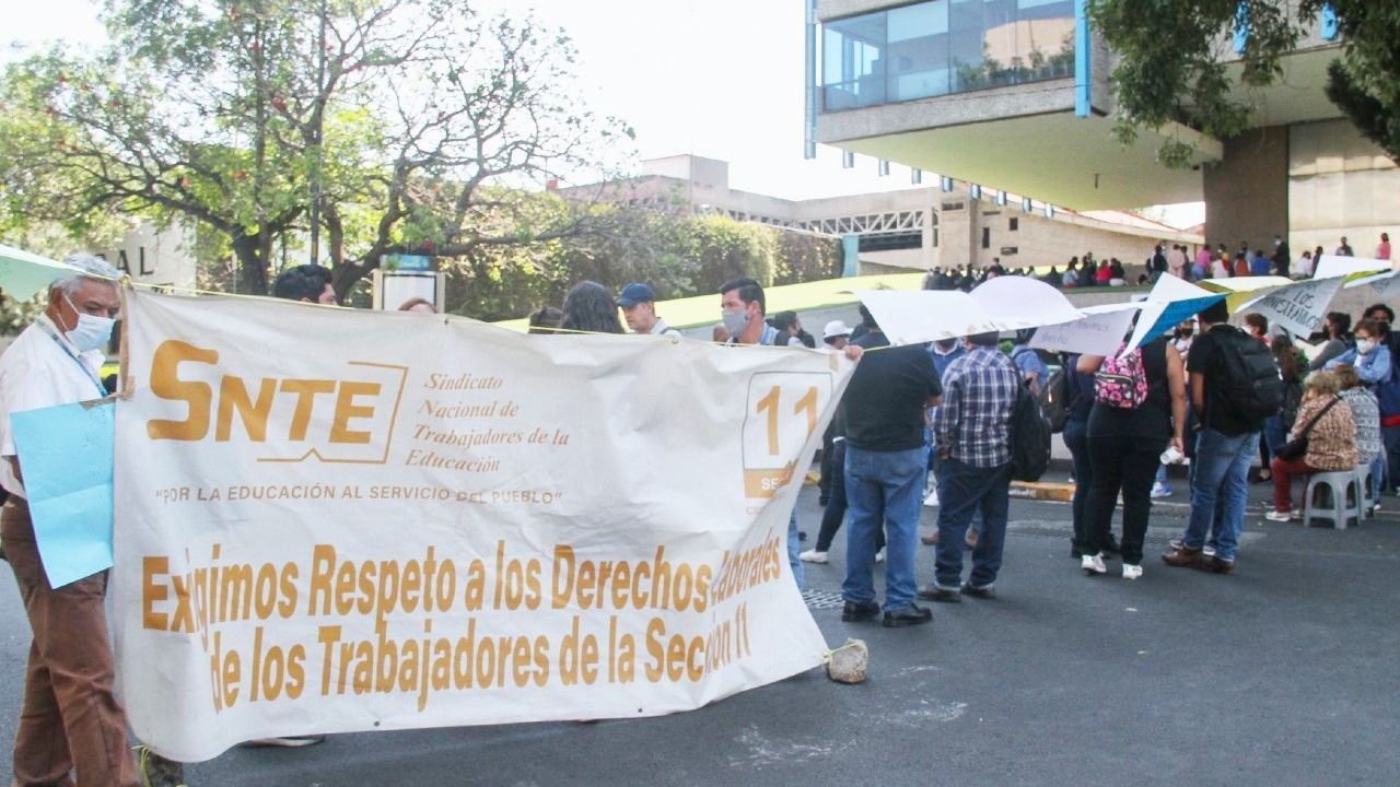 López Obrador agradece al SNTE y la CNTE por no haber conflictos magisteriales en México en su sexenio
